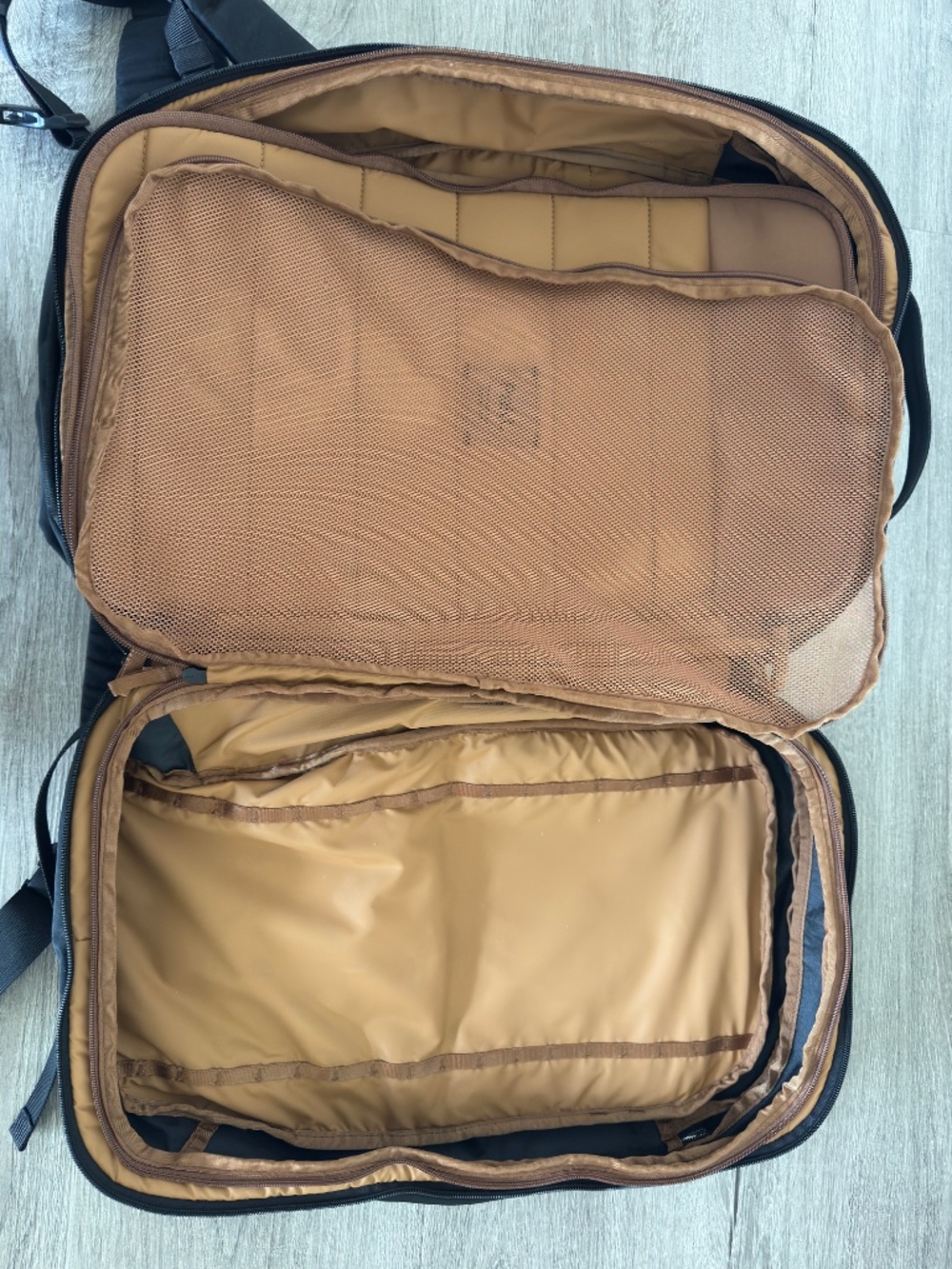 Pakt One Travel Backpack 35-40L, v3.1 - Picture 10 of 11